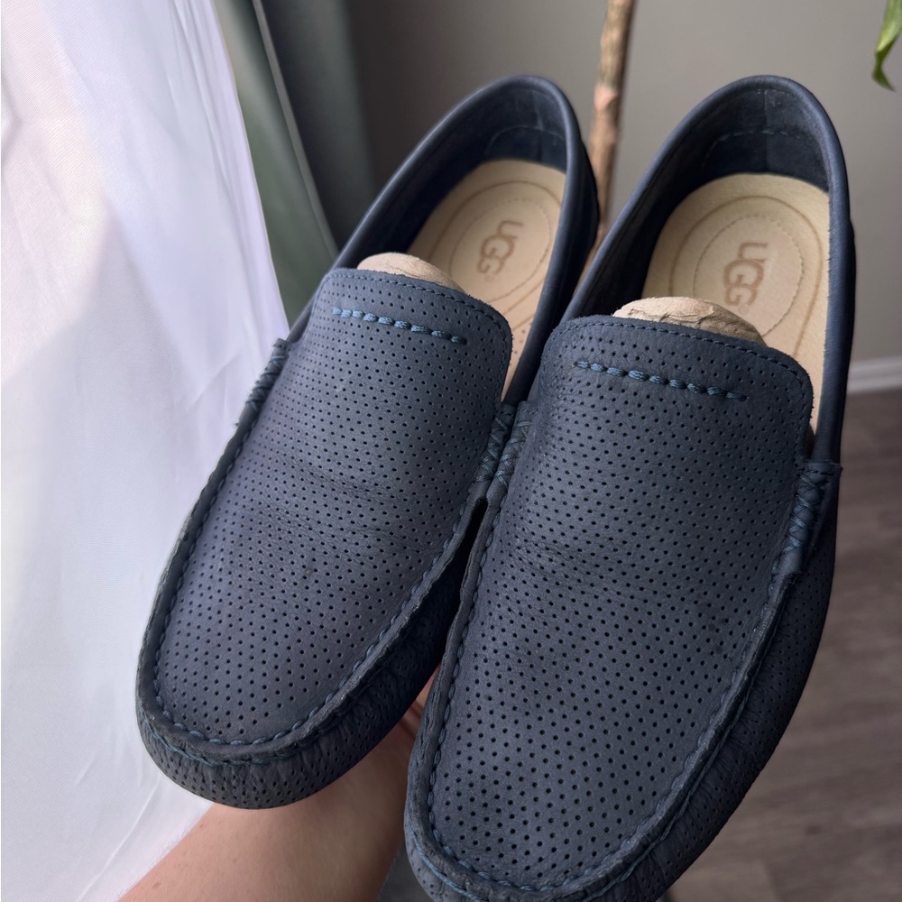 UGG men HENRIK Blue perforated Loafers Slip-Ons Casual Elegance